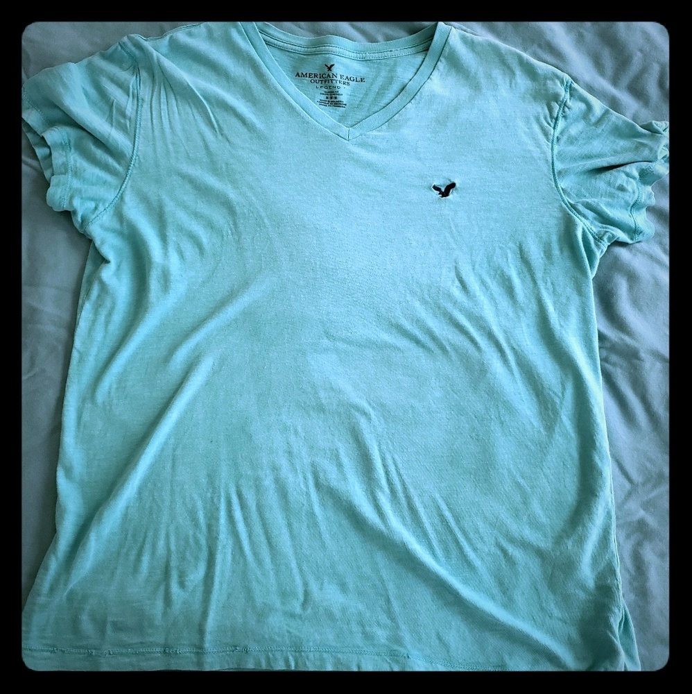 American Eagle Men's V-Neck Cotton Tee